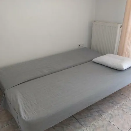 Elpida Hotel *